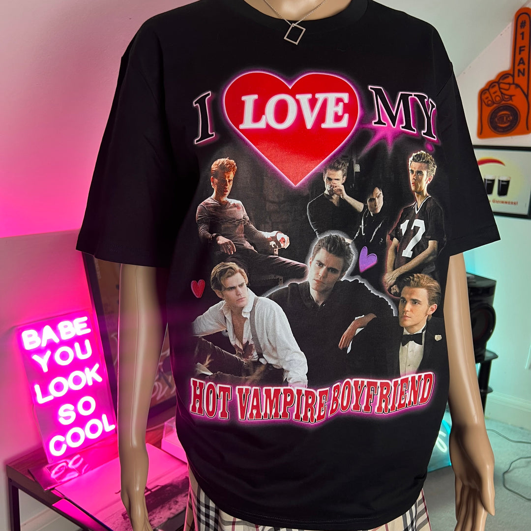 i love my hot vampire boyfriend (Stefan) graphic T-shirt