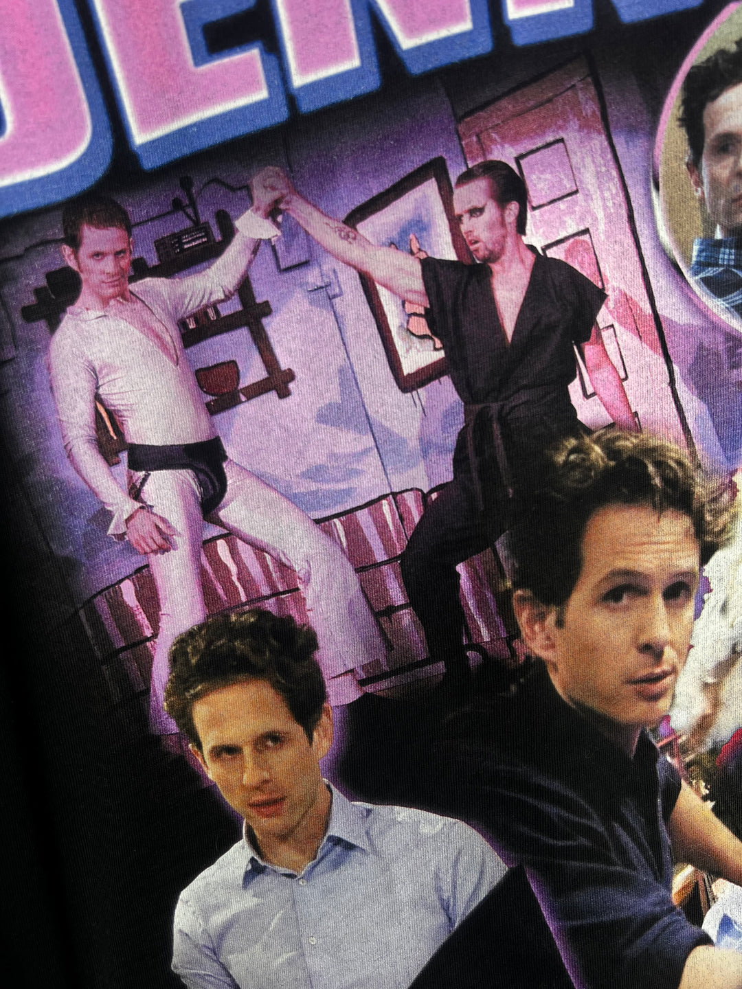 Dennis Reynolds tee XXL (seconds)