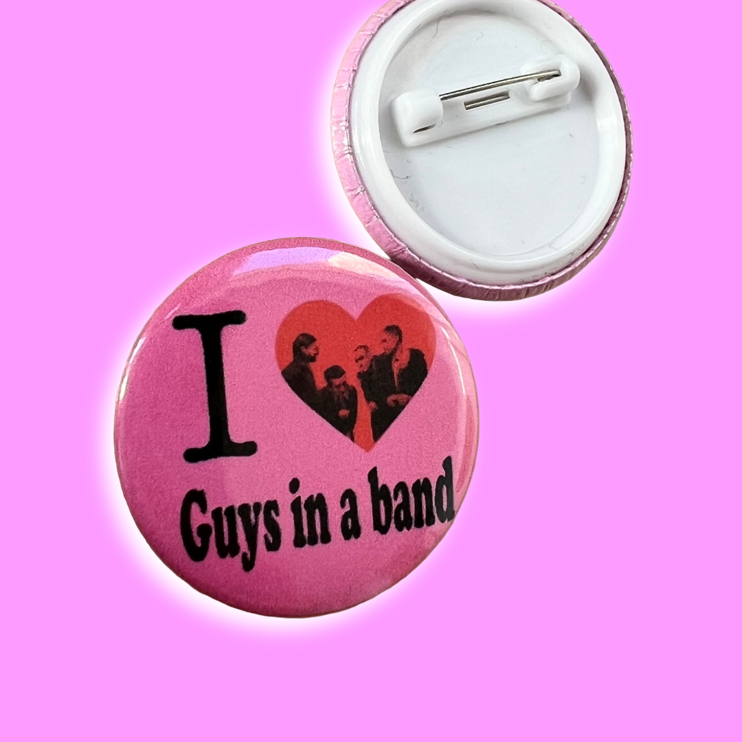 I love guys in a band (1975) button pin badge